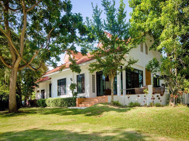 Villa Miracle Rawai Экстерьер фото