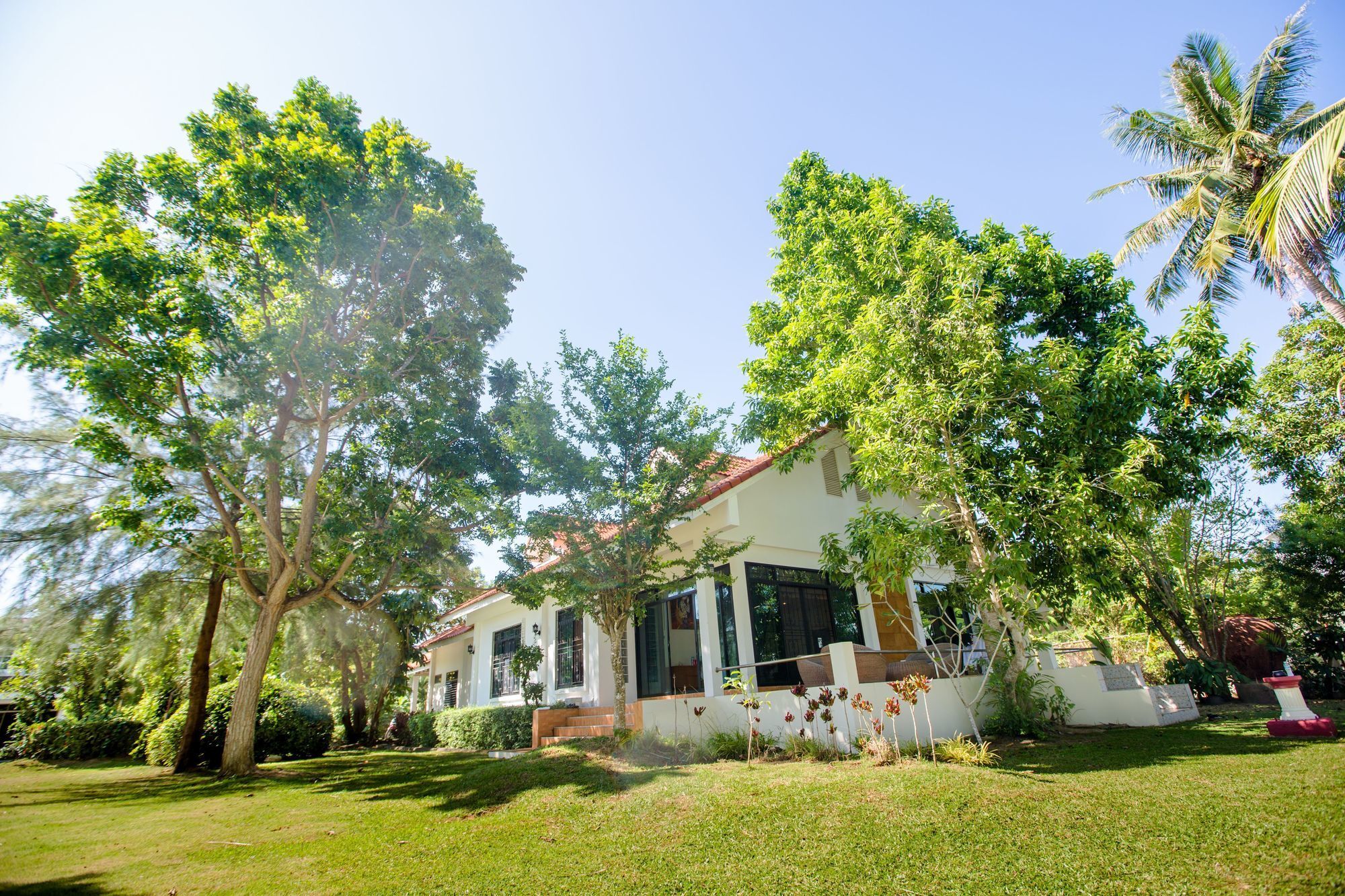 Villa Miracle Rawai Экстерьер фото